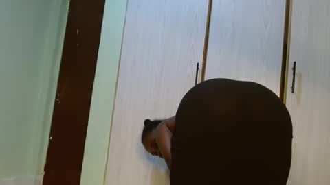 cute_lorna online show from May 3, 9:43 pm