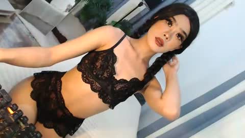 Snapshot of cute_maloi chatting on July 23, 10:24 am Jane online show from July 23, 10:24 am