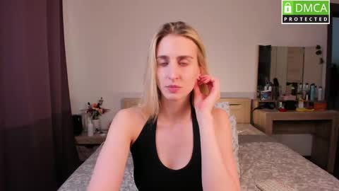 Snapshot of cute_milana chatting on May 11, 1:06 pm Milana online show from May 11, 1:06 pm