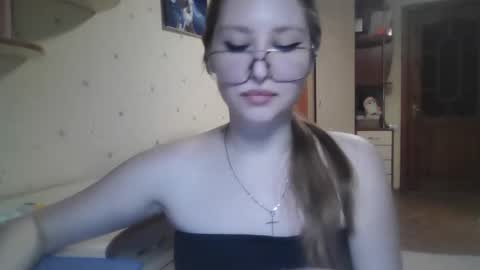 Veronica online show from March 11, 7:42 pm