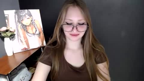 Snapshot of cute_minx chatting on June 18, 6:24 am Veronica online show from June 18, 6:24 am
