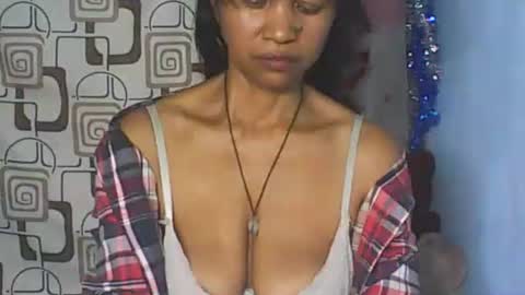 Snapshot of cute_moll chatting on April 5, 9:12 pm murielle online show from April 5, 9:12 pm