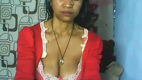 Snapshot of cute_moll chatting on May 24, 6:35 pm murielle online show from May 24, 6:35 pm