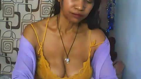 Snapshot of cute_moll chatting on May 27, 8:11 am murielle online show from May 27, 8:11 am