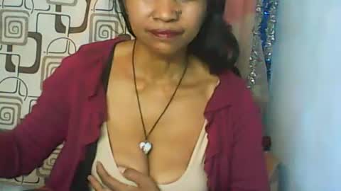 Snapshot of cute_moll chatting on June 30, 9:21 am murielle online show from June 30, 9:21 am