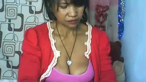 Snapshot of cute_moll chatting on July 3, 7:48 am murielle online show from July 3, 7:48 am