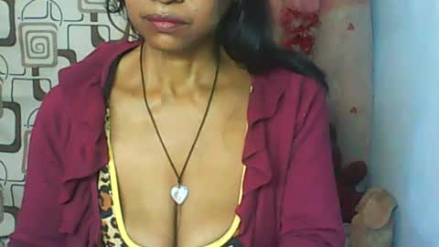 Snapshot of cute_moll chatting on July 8, 8:08 am murielle online show from July 8, 8:08 am