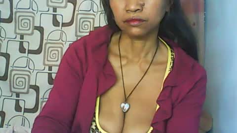 Snapshot of cute_moll chatting on July 9, 8:18 am murielle online show from July 9, 8:18 am