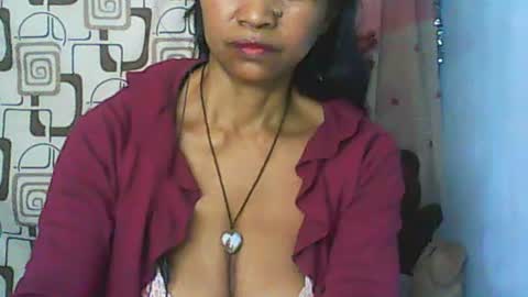 Snapshot of cute_moll chatting on July 11, 8:06 am murielle online show from July 11, 8:06 am