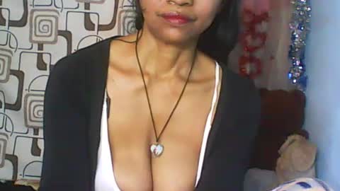 Snapshot of cute_moll chatting on July 24, 8:01 am murielle online show from July 24, 8:01 am