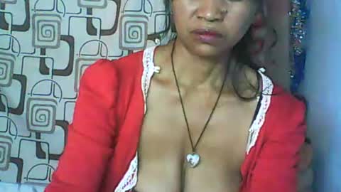 Snapshot of cute_moll chatting on July 29, 12:58 pm murielle online show from July 29, 12:58 pm
