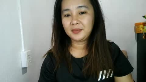 Snapshot of cute_momma69 chatting on June 21, 9:12 am cute_momma69 online show from June 21, 9:12 am