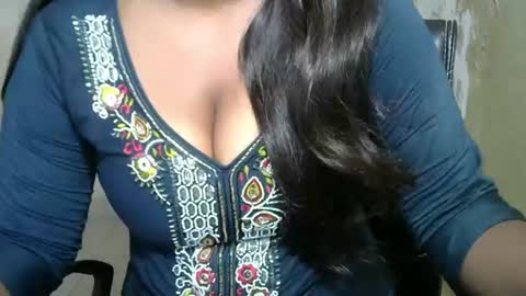 alia online show from April 28, 1:37 am