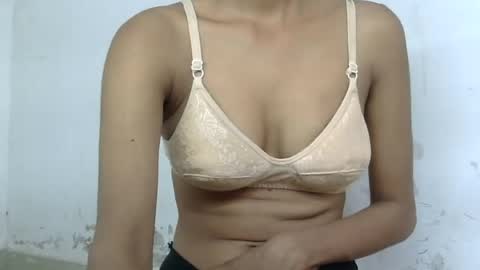 Snapshot of cute_ruhii chatting on June 29, 3:35 am ruhi online show from June 29, 3:35 am
