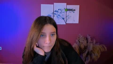 Snapshot of cute_samanta_ chatting on November 10, 7:35 pm Youre Samanta online show from November 10, 7:35 pm