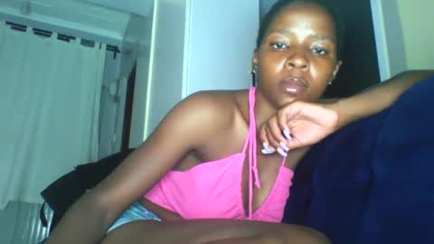 Snapshot of cute_sexy3 chatting on April 18, 9:15 pm SHARON online show from April 18, 9:15 pm
