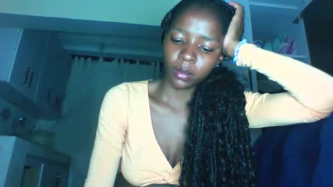 Snapshot of cute_sexy3 chatting on April 27, 10:30 pm SHARON online show from April 27, 10:30 pm