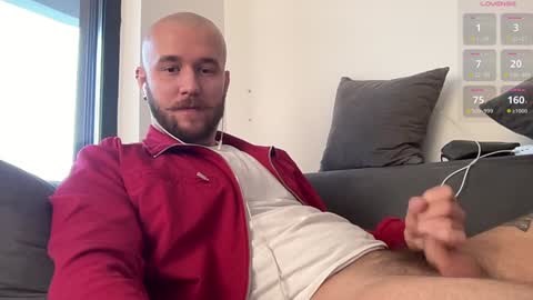 cute_skywalker online show from December 12, 7:30 am