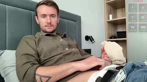 cute_skywalker online show from September 25, 12:42 pm