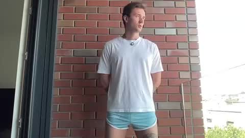 Snapshot of cute_skywalker chatting on August 3, 1:27 pm cute_skywalker online show from August 3, 1:27 pm