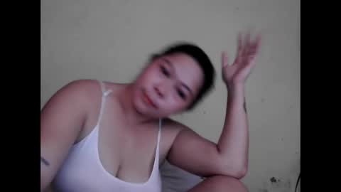 Snapshot of cute_slut09 chatting on April 29, 11:44 pm Mimi online show from April 29, 11:44 pm