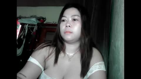 Snapshot of cute_slut09 chatting on May 16, 10:41 pm Mimi online show from May 16, 10:41 pm