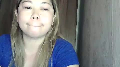 Snapshot of cute_slut09 chatting on June 18, 8:14 am Mimi online show from June 18, 8:14 am