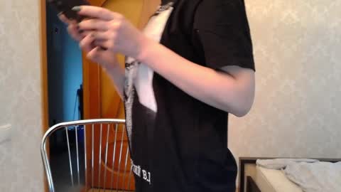 Snapshot of cute_strawberry_ chatting on December 13, 7:15 am cute_strawberry_ online show from December 13, 7:15 am