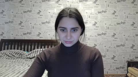 Snapshot of cute_strawberry_ chatting on December 25, 9:02 am cute_strawberry_ online show from December 25, 9:02 am