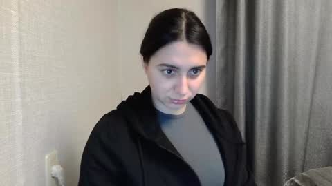 Snapshot of cute_strawberry_ chatting on December 30, 12:31 pm cute_strawberry_ online show from December 30, 12:31 pm