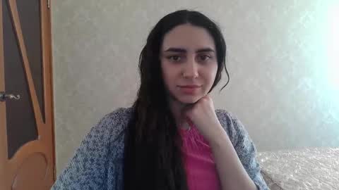 Snapshot of cute_strawberry_ chatting on February 14, 6:23 am cute_strawberry_ online show from February 14, 6:23 am