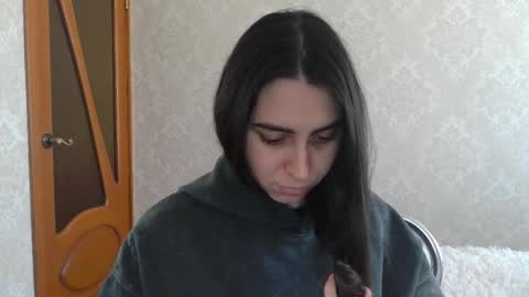 Snapshot of cute_strawberry_ chatting on February 20, 12:47 pm cute_strawberry_ online show from February 20, 12:47 pm