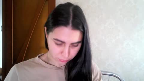 Snapshot of cute_strawberry_ chatting on September 9, 5:40 am cute_strawberry_ online show from September 9, 5:40 am
