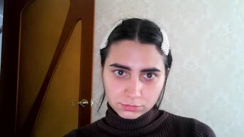 Snapshot of cute_strawberry_ chatting on October 19, 7:42 am cute_strawberry_ online show from October 19, 7:42 am