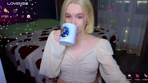 Sue online show from March 2, 4:53 pm