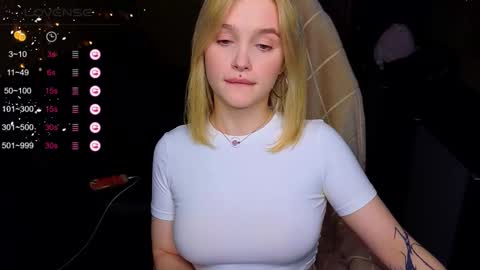 Sue online show from October 11, 3:54 pm