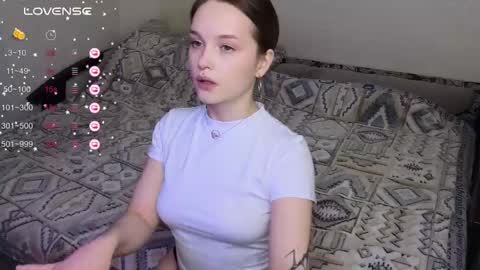 Snapshot of cute_summer_breathe chatting on April 28, 6:02 pm Sue online show from April 28, 6:02 pm