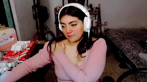 Snapshot of cuteambervi chatting on January 14, 5:56 pm Princess Amber online show from January 14, 5:56 pm