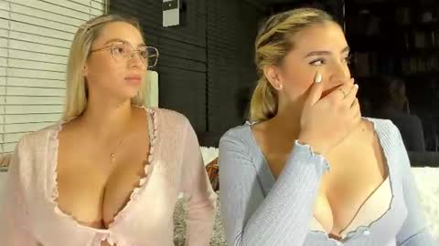 WANNA SEE MORE OF TWINS              online show from June 25, 5:12 am
