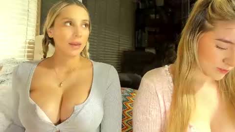WANNA SEE MORE OF TWINS              online show from July 2, 6:03 pm