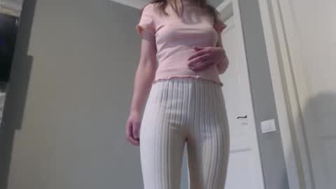 Snapshot of cuteangelx chatting on April 2, 8:45 am Anne-Marie online show from April 2, 8:45 am