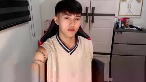 Snapshot of cuteasiancock98 chatting on May 16, 6:54 am Steph online show from May 16, 6:54 am
