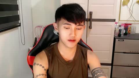 Snapshot of cuteasiancock98 chatting on May 20, 5:35 am Steph online show from May 20, 5:35 am