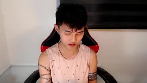 Snapshot of cuteasiancock98 chatting on July 9, 9:19 pm Steph online show from July 9, 9:19 pm