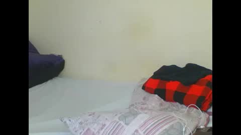 Snapshot of cuteaurel chatting on May 17, 9:33 pm AURELIA online show from May 17, 9:33 pm