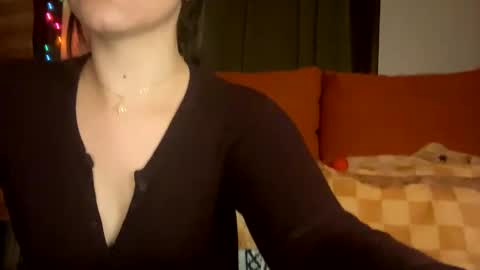 Snapshot of cuteballoons chatting on January 5, 9:57 pm CuteBalloons online show from January 5, 9:57 pm