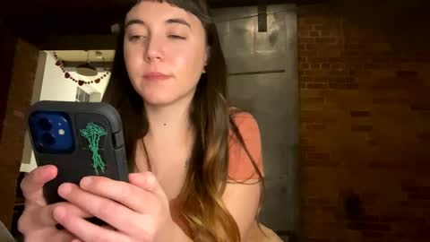 Snapshot of cuteballoons chatting on January 31, 1:22 am CuteBalloons online show from January 31, 1:22 am