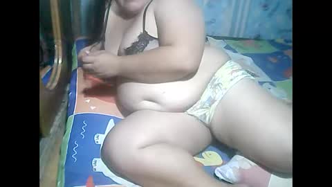 Snapshot of cutechubbyasian chatting on May 6, 12:10 pm cutechubbyasian online show from May 6, 12:10 pm