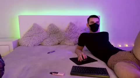 Tory and Leon online show from September 24, 7:06 pm