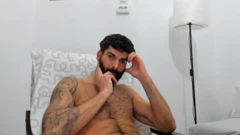 cuteeboy online show from December 17, 9:10 pm